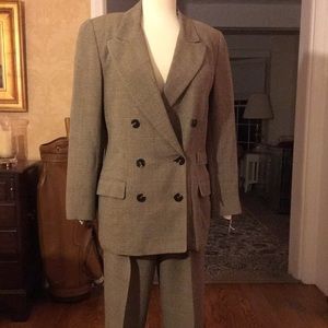 Linda Allard for Ellen Tracy 2-pc plaid pants suit.